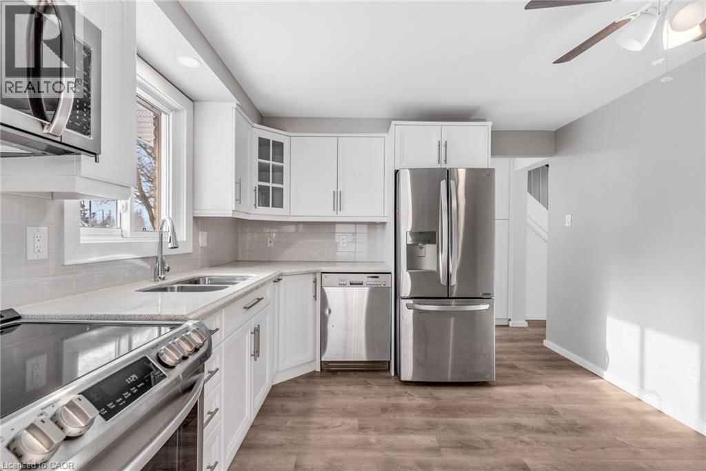 111 MANOR DRIVE Image 14