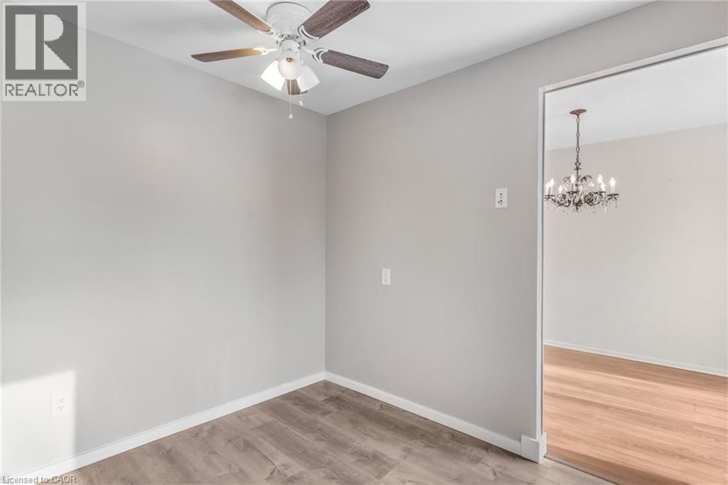 111 MANOR DRIVE Image 18