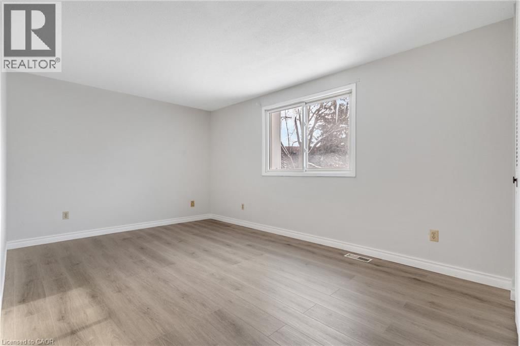 111 MANOR DRIVE Image 33