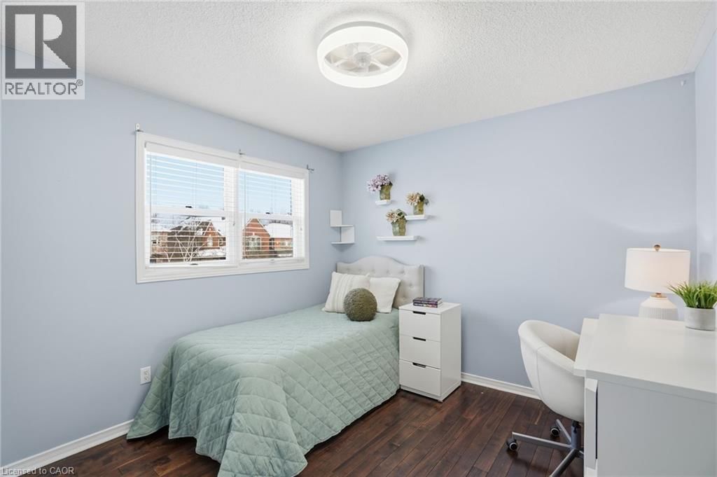 73 RILEY STREET Image 24