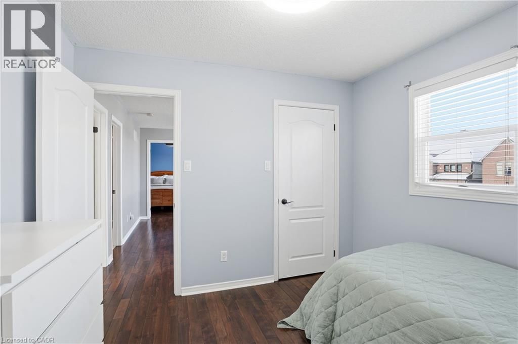 73 RILEY STREET Image 25