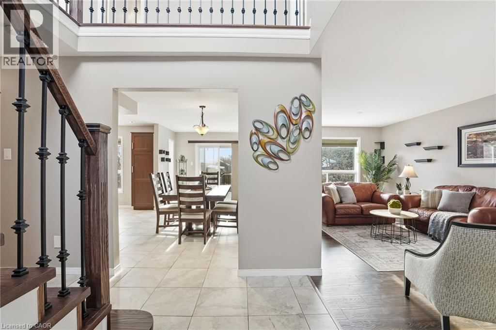 73 RILEY STREET Image 3