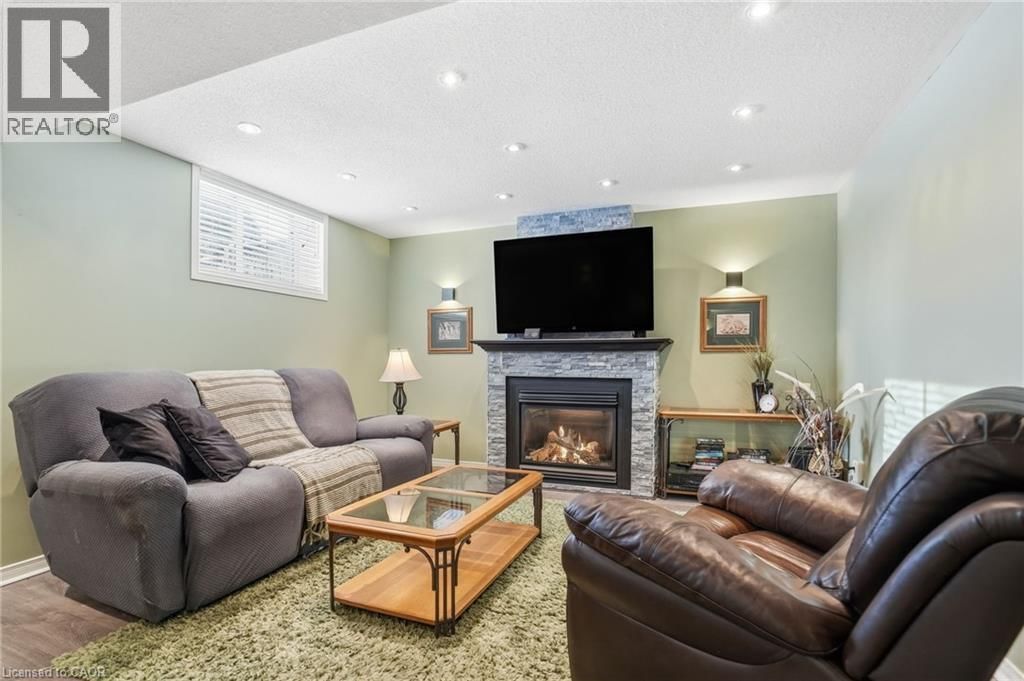 73 RILEY STREET Image 30