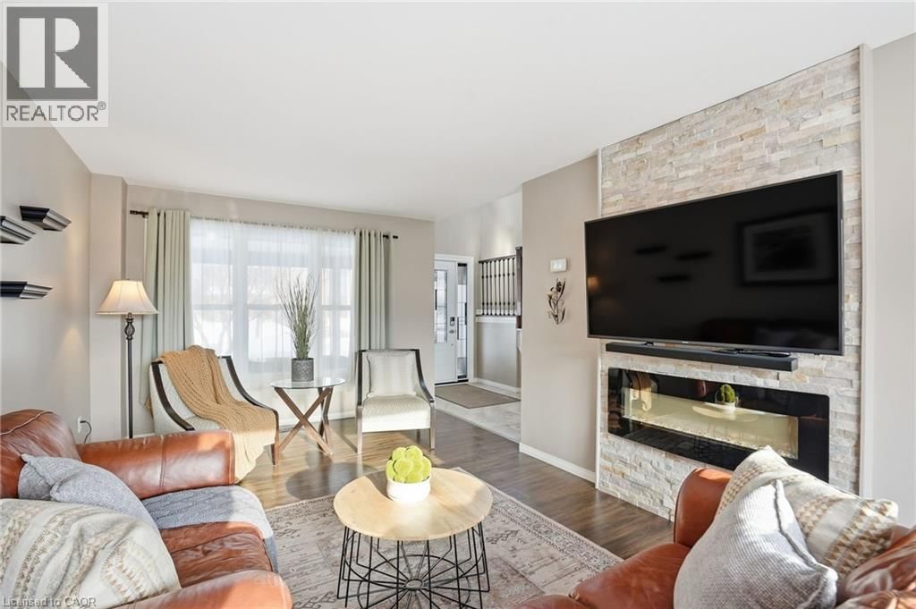 73 RILEY STREET Image 6