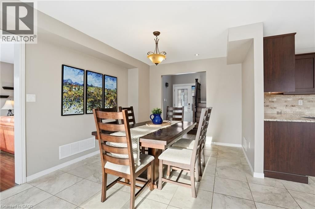 73 RILEY STREET Image 7