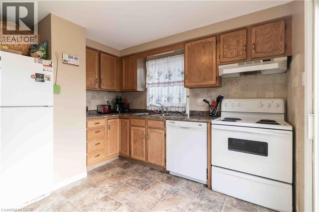 532 PENNY LANE Image 13