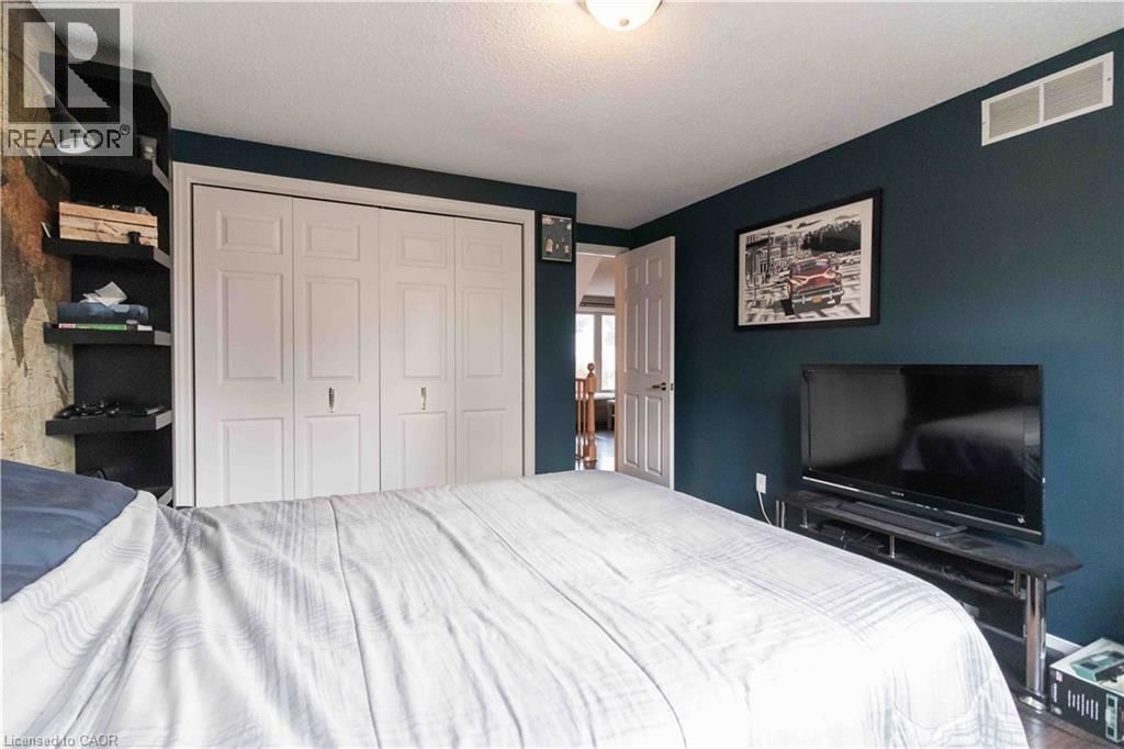 532 PENNY LANE Image 17