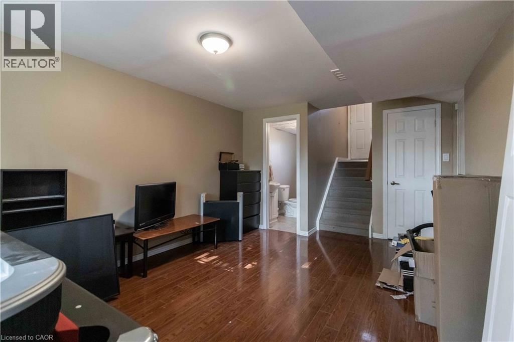 532 PENNY LANE Image 22