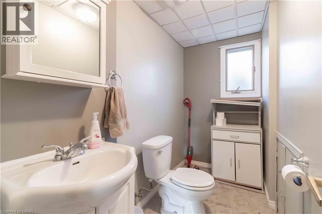 532 PENNY LANE Image 23