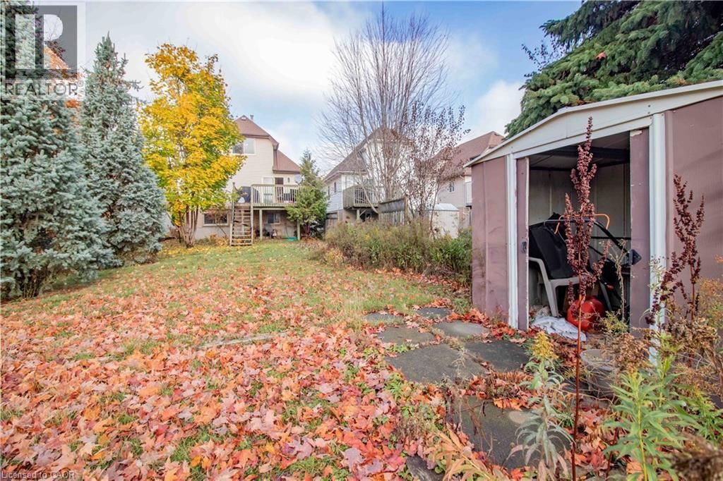 532 PENNY LANE Image 32