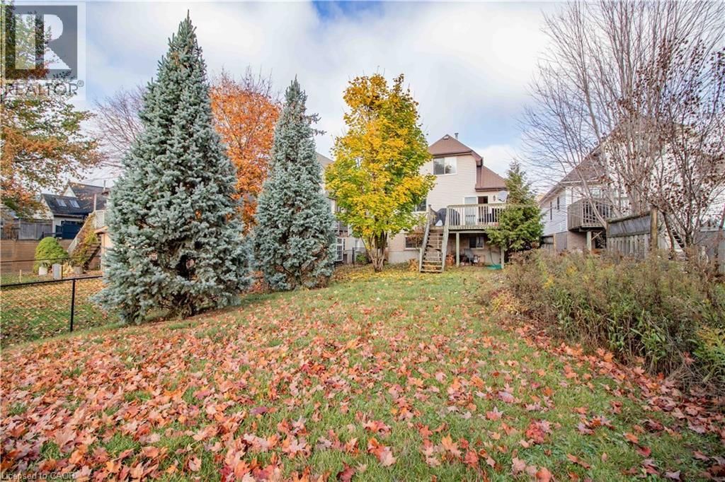 532 PENNY LANE Image 33