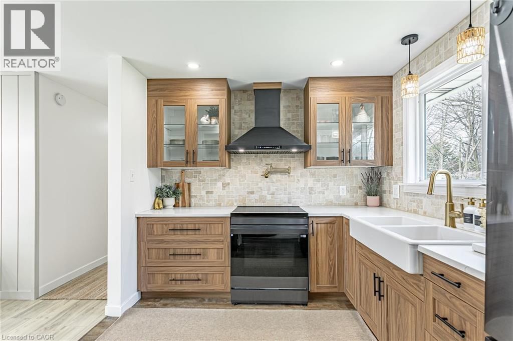 23 DOVER STREET Image 12