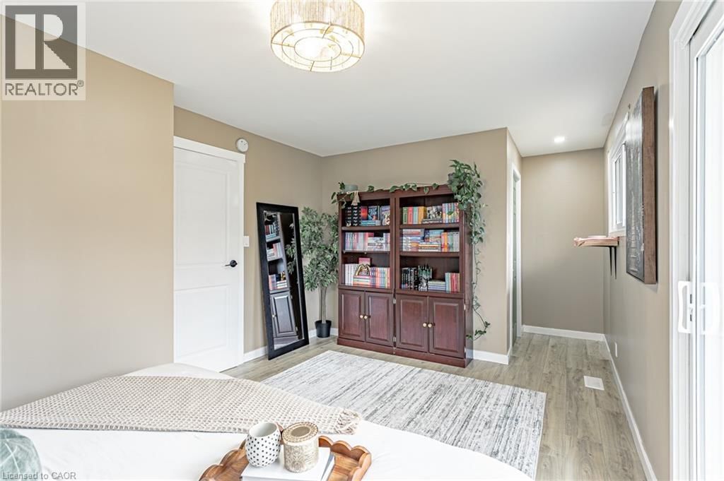 23 DOVER STREET Image 26