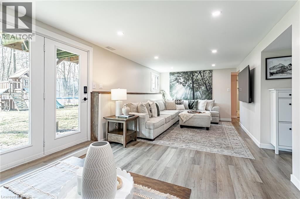 23 DOVER STREET Image 30