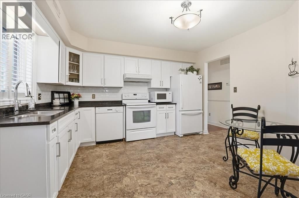 104 - 433 LINWELL ROAD Image 10