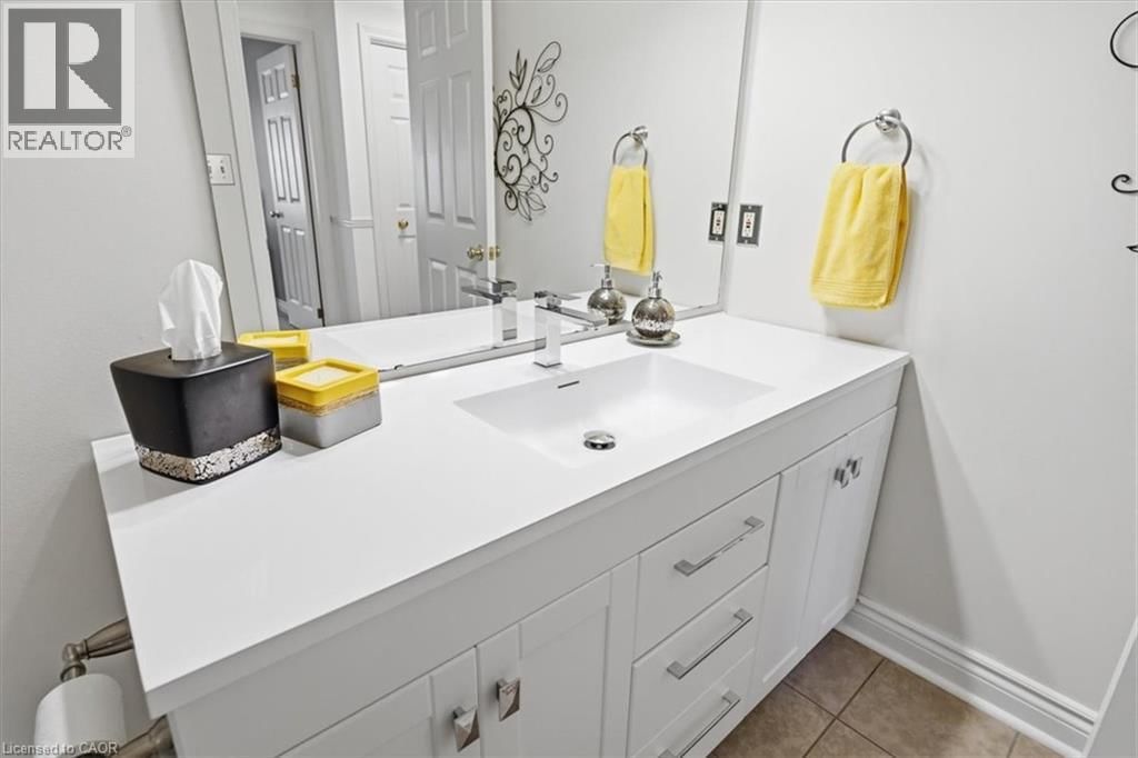 104 - 433 LINWELL ROAD Image 19