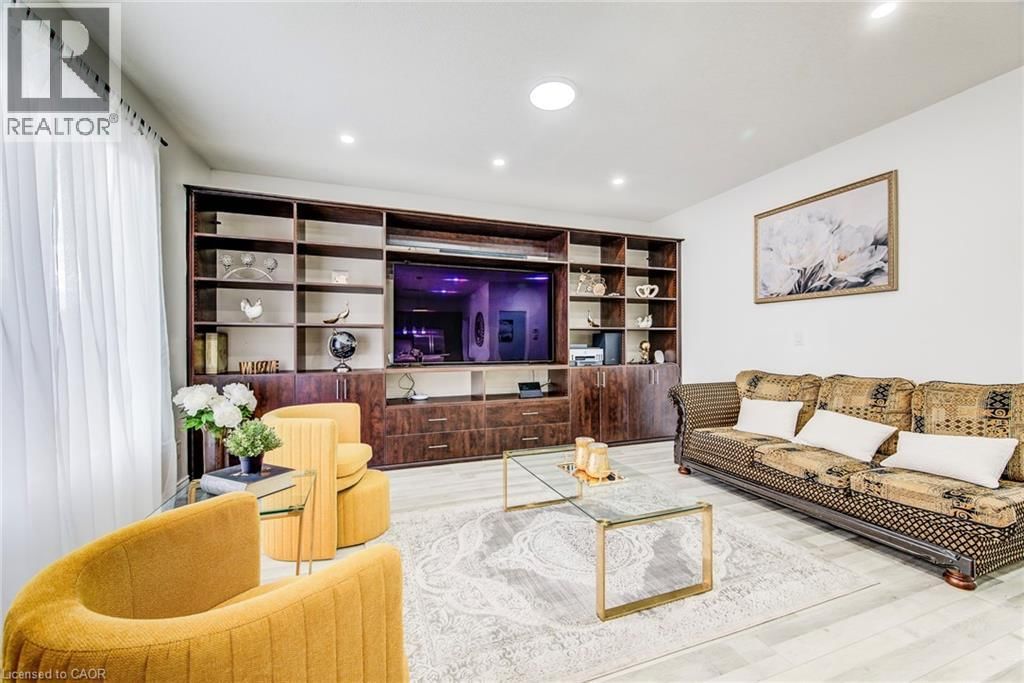 617 THORNDALE DRIVE Image 12