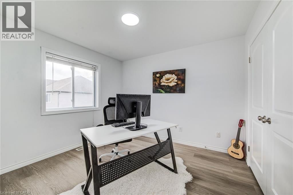 617 THORNDALE DRIVE Image 33