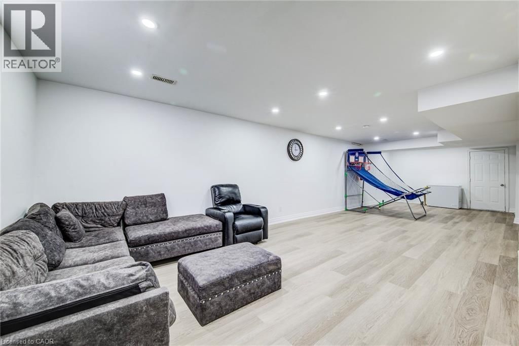 617 THORNDALE DRIVE Image 41