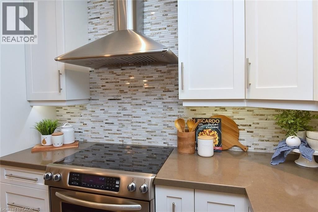 626 VANDERBURGH DRIVE Image 14