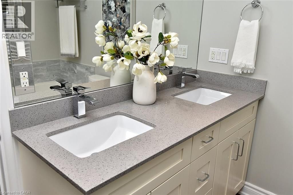 626 VANDERBURGH DRIVE Image 27