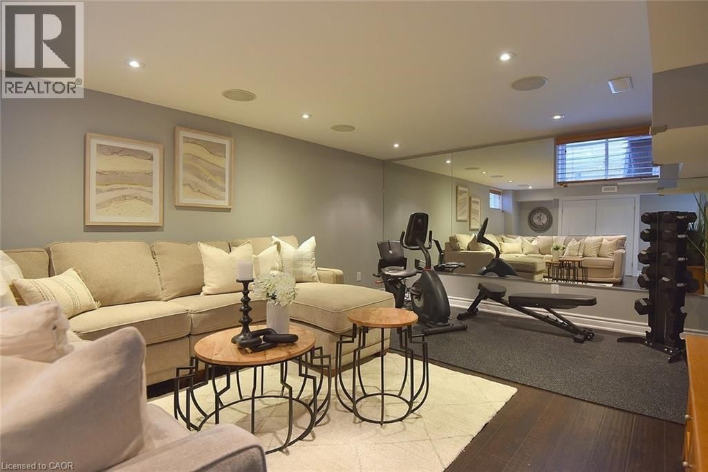 626 VANDERBURGH DRIVE Image 35