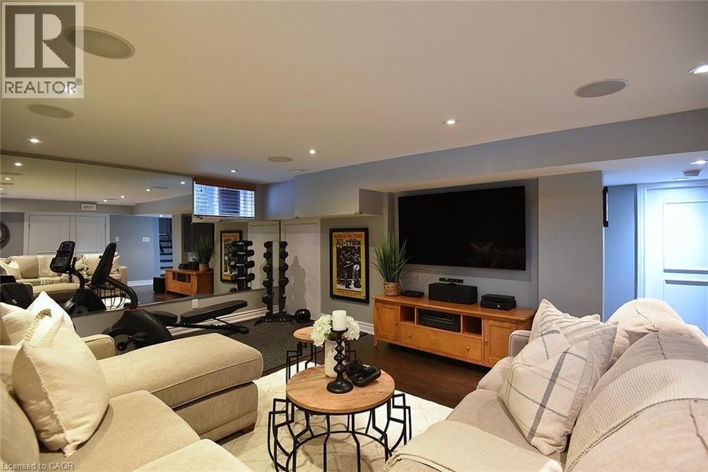 626 VANDERBURGH DRIVE Image 37