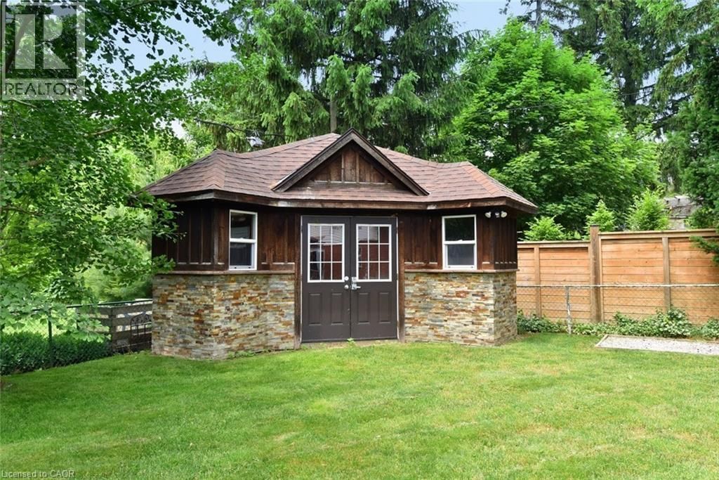 626 VANDERBURGH DRIVE Image 44