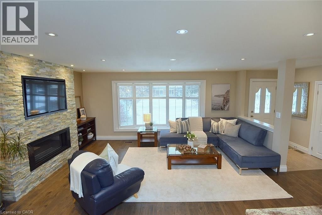 626 VANDERBURGH DRIVE Image 7