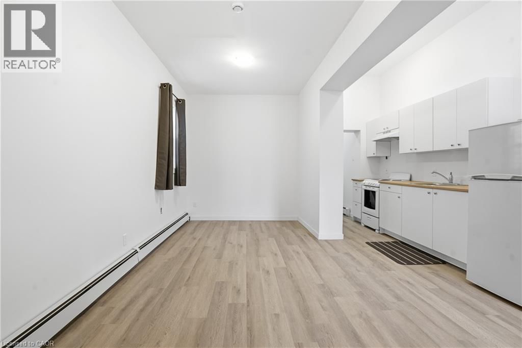 14 AVENUE PLACE Image 10