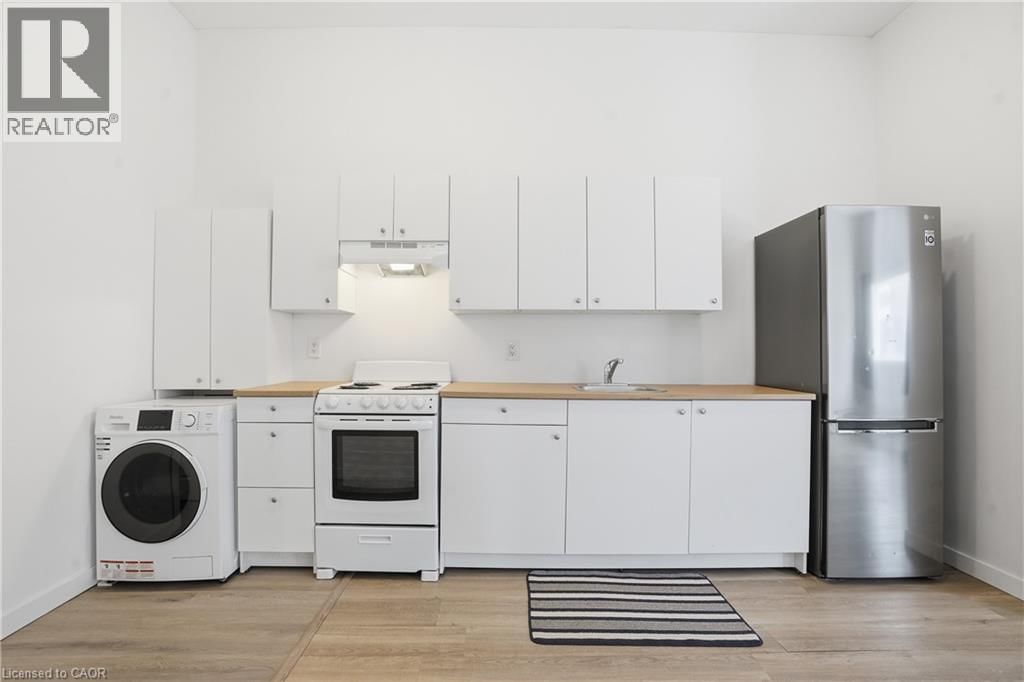 14 AVENUE PLACE Image 4