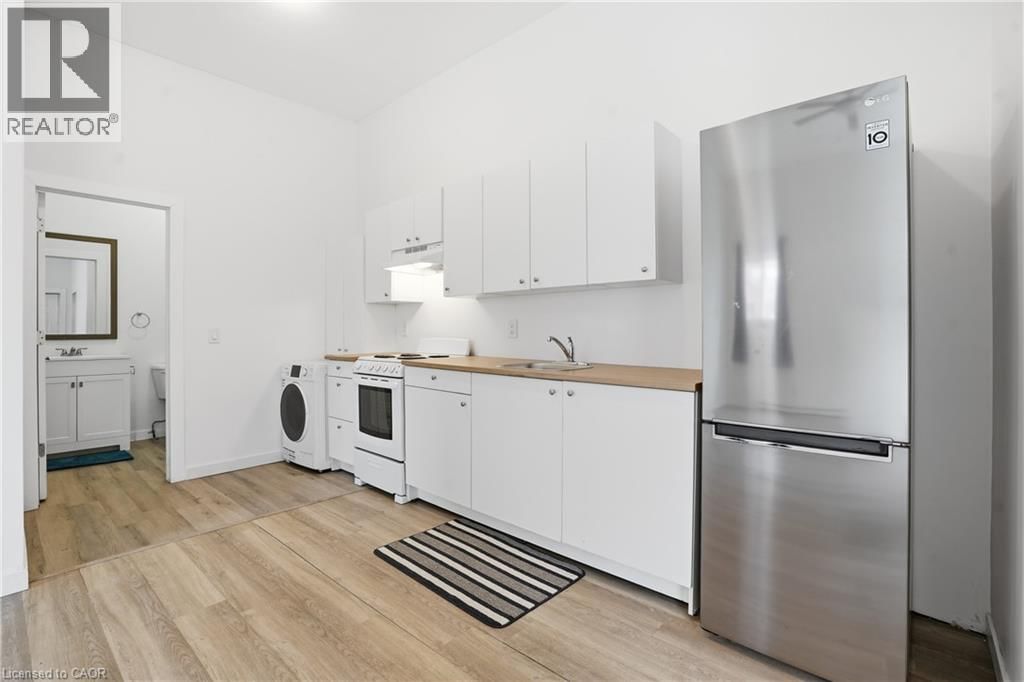 14 AVENUE PLACE Image 5