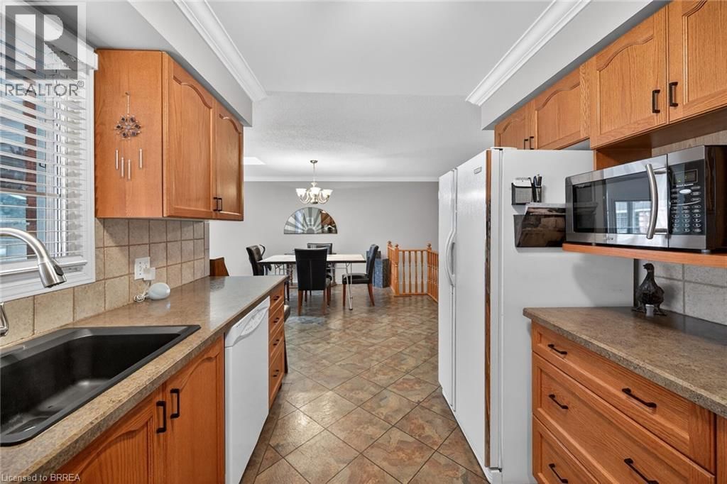 44 - 570 WEST STREET Image 9