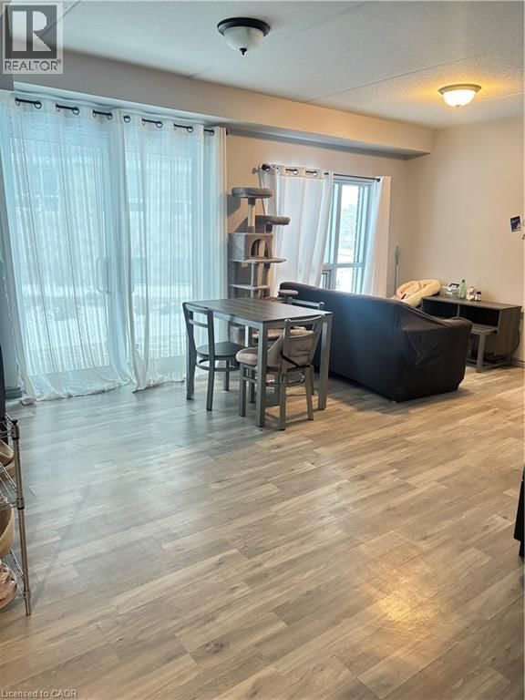 108 - 275 LARCH STREET Image 3