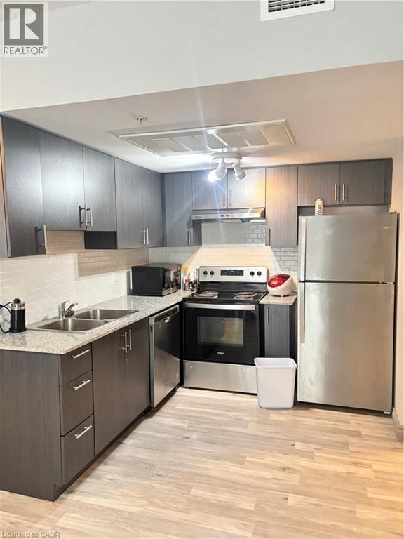 108 - 275 LARCH STREET Image 4