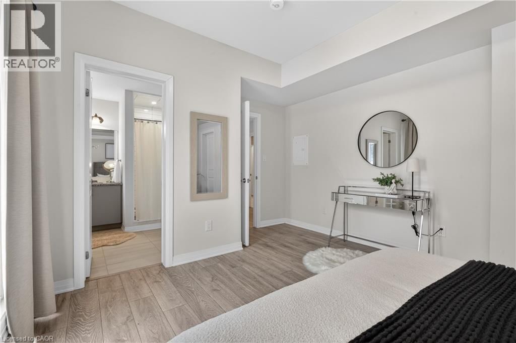 38 - 2 WILLOW STREET Image 14