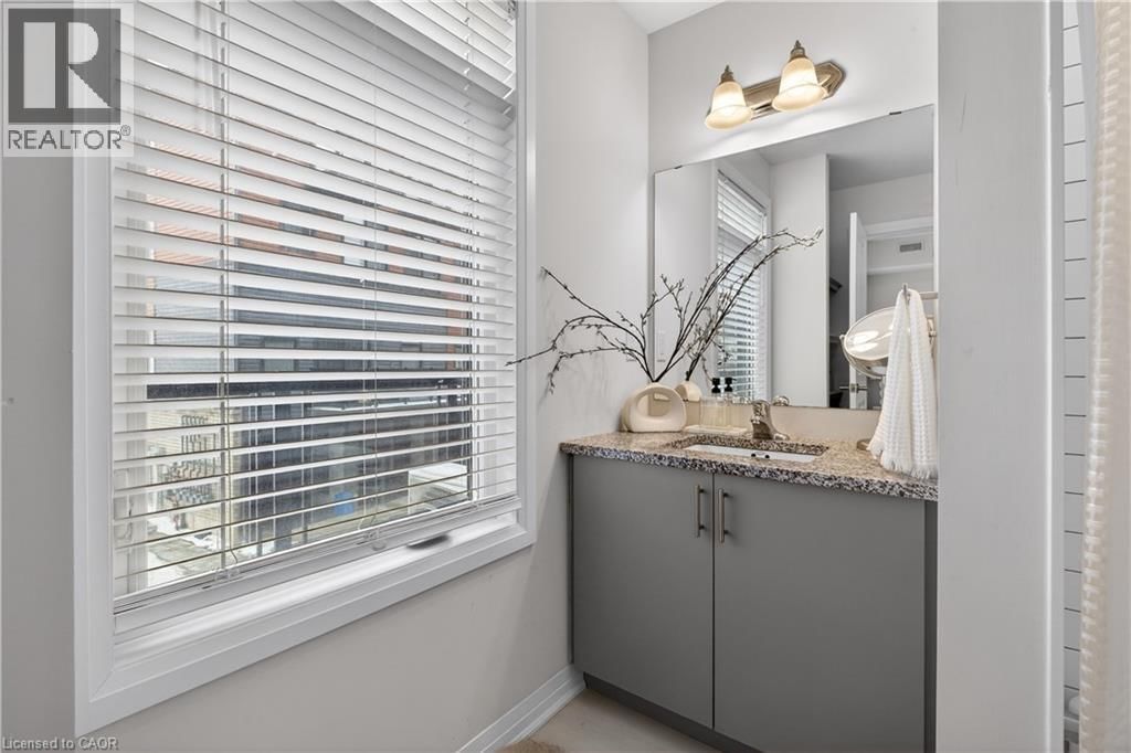 38 - 2 WILLOW STREET Image 16