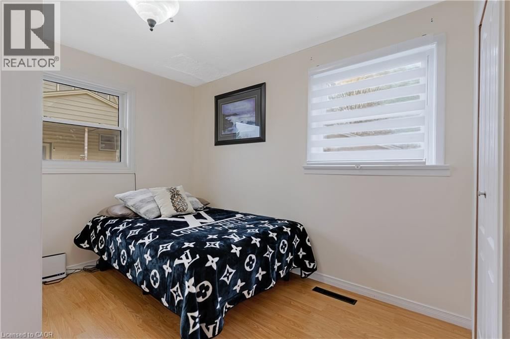 83 DUNSDON STREET Image 22