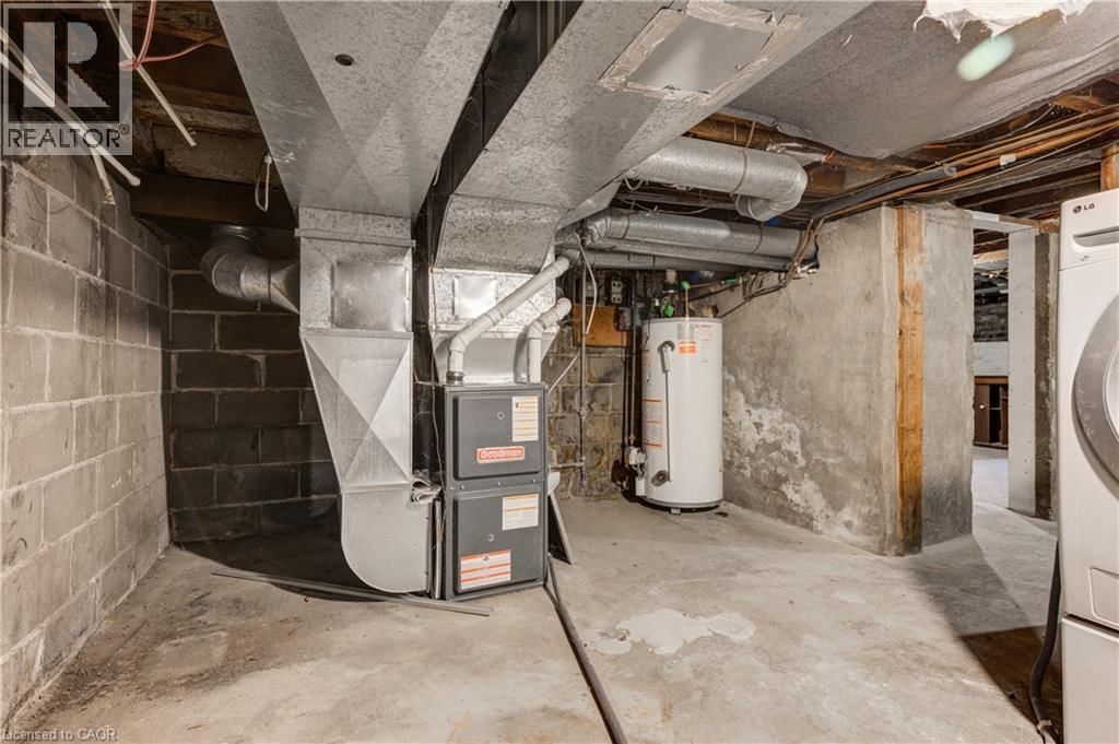 524 SIMCOE STREET Image 40