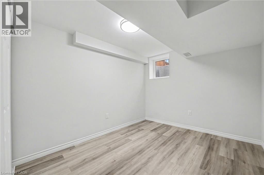 24 DERBY DRIVE Image 19