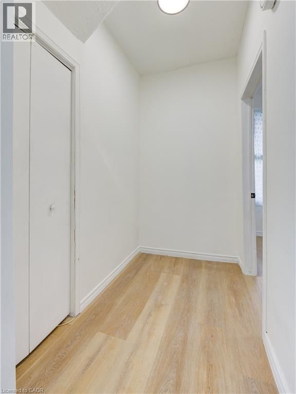 524 SIMCOE STREET Image 34