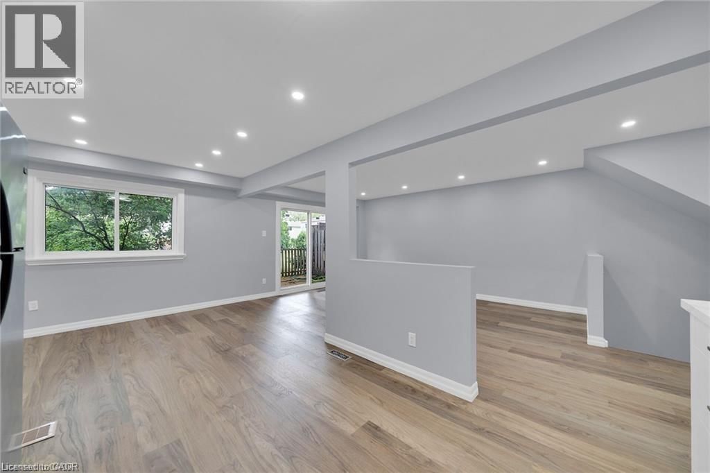 4 - 451 WOODVIEW ROAD Image 14