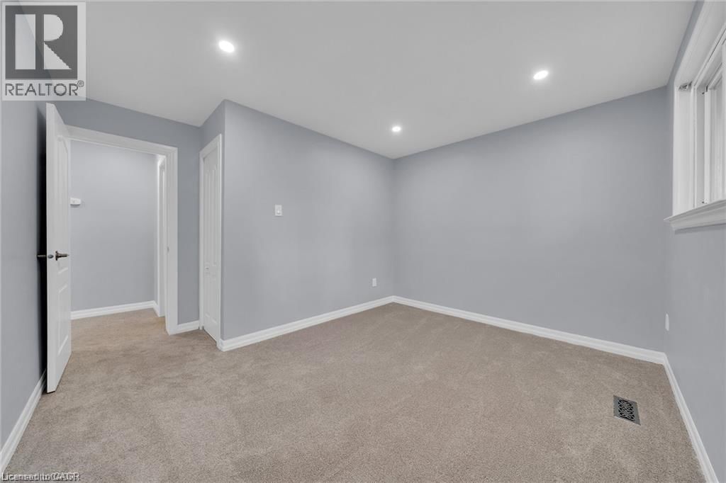 4 - 451 WOODVIEW ROAD Image 21