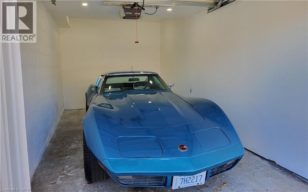 4 - 451 WOODVIEW ROAD Image 25