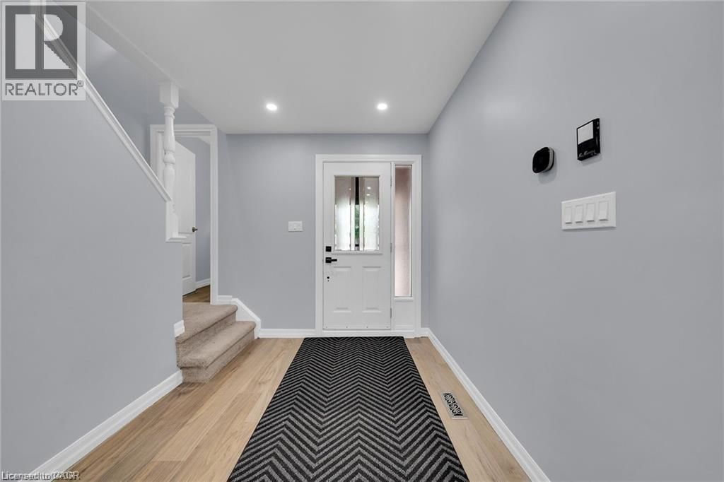 4 - 451 WOODVIEW ROAD Image 4