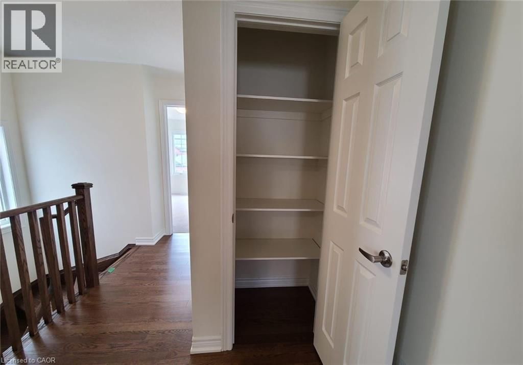 130 ICE PALACE CRESCENT Image 10