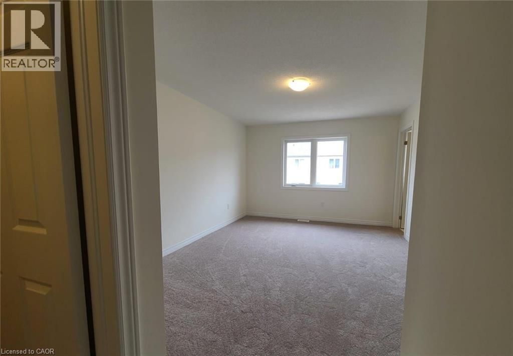 130 ICE PALACE CRESCENT Image 11