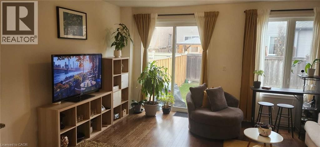 130 ICE PALACE CRESCENT Image 6