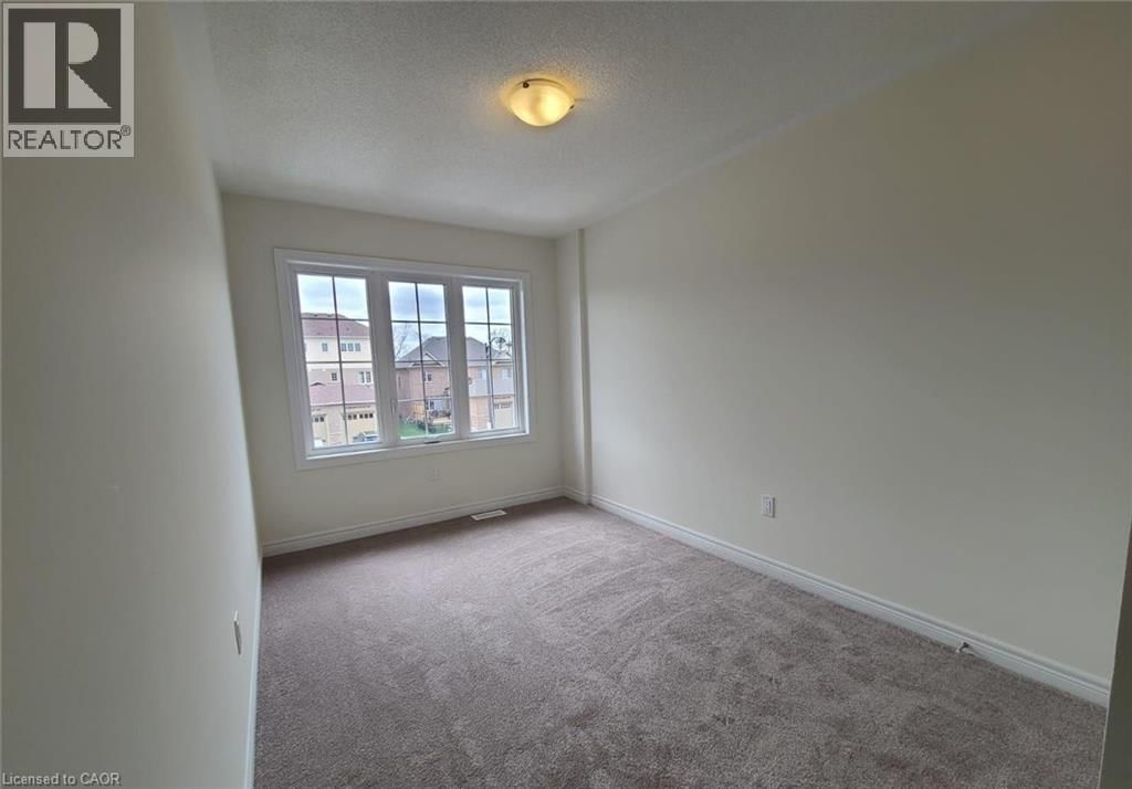 130 ICE PALACE CRESCENT Image 8