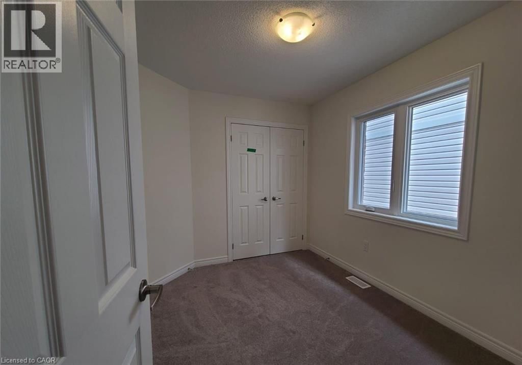 130 ICE PALACE CRESCENT Image 9